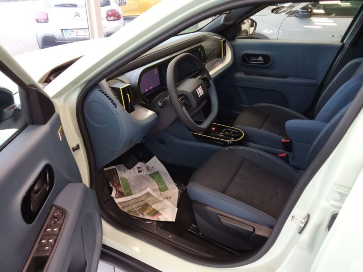 Fiat Grande Panda 1.2 hybrid Icon 110cv edct (11)
