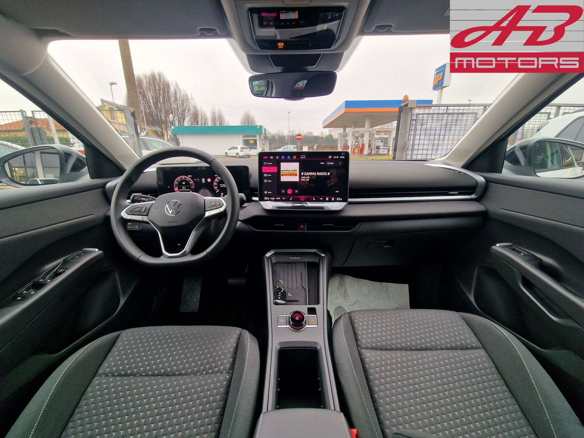 Volkswagen T-Roc 1.5 etsi Life 115cv dsg (8)