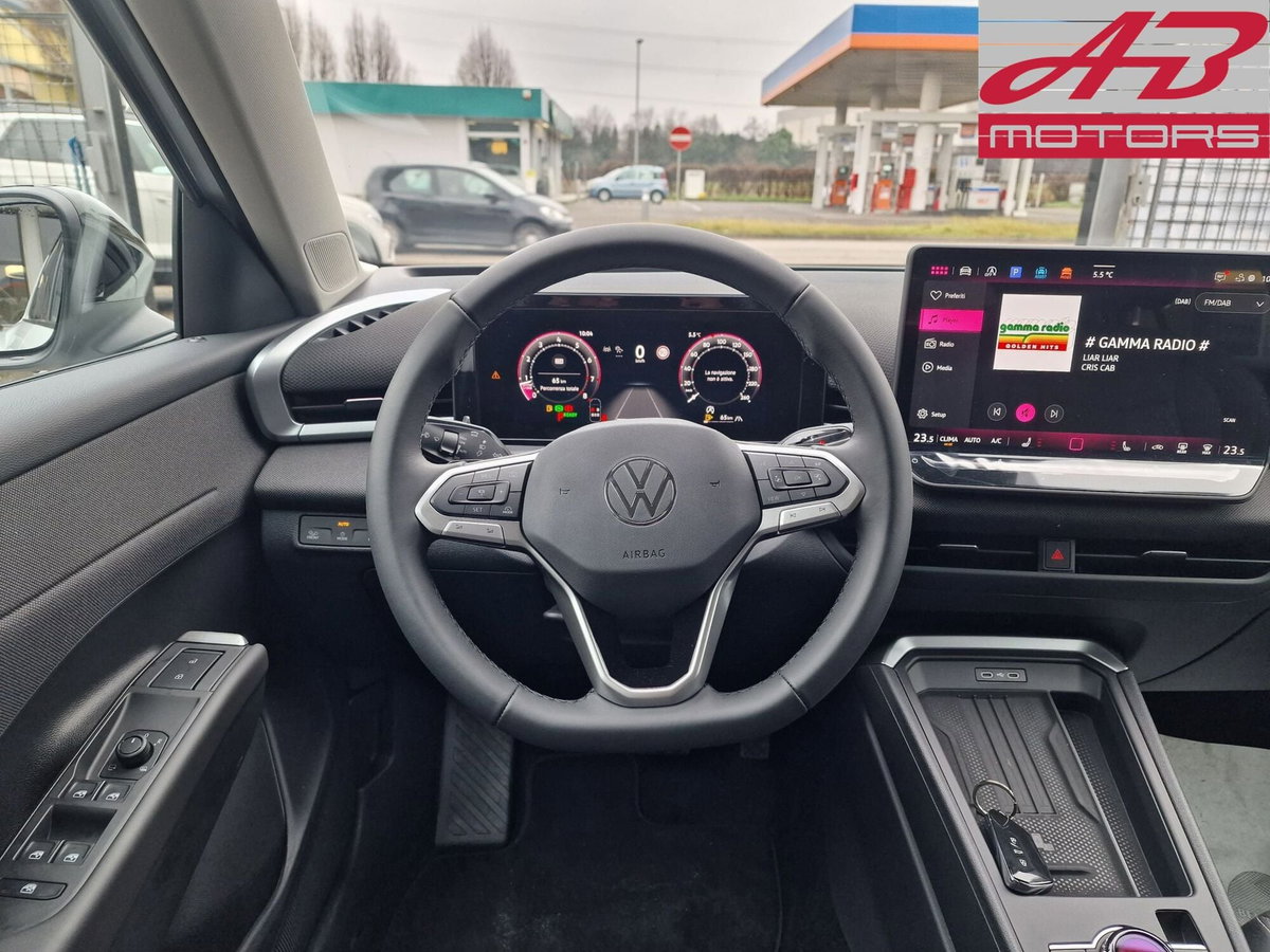 Volkswagen T-Roc 1.5 etsi Life 115cv dsg (9)