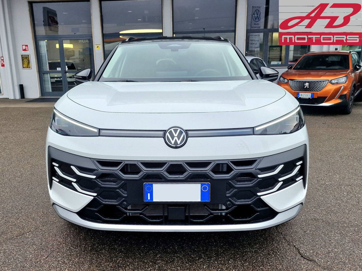 Volkswagen T-Roc 1.5 etsi Life 115cv dsg (2)