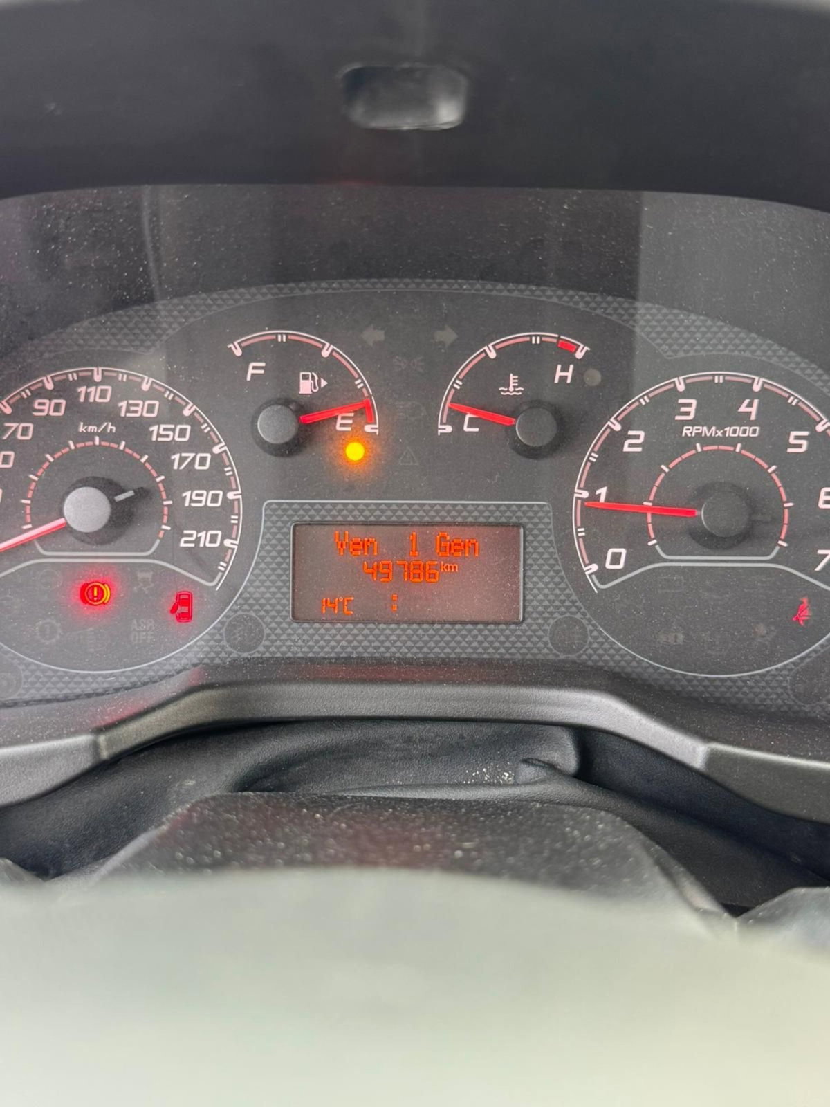 Fiat Fiorino Furgone cargo 1.3 mjt 95cv SX (9)