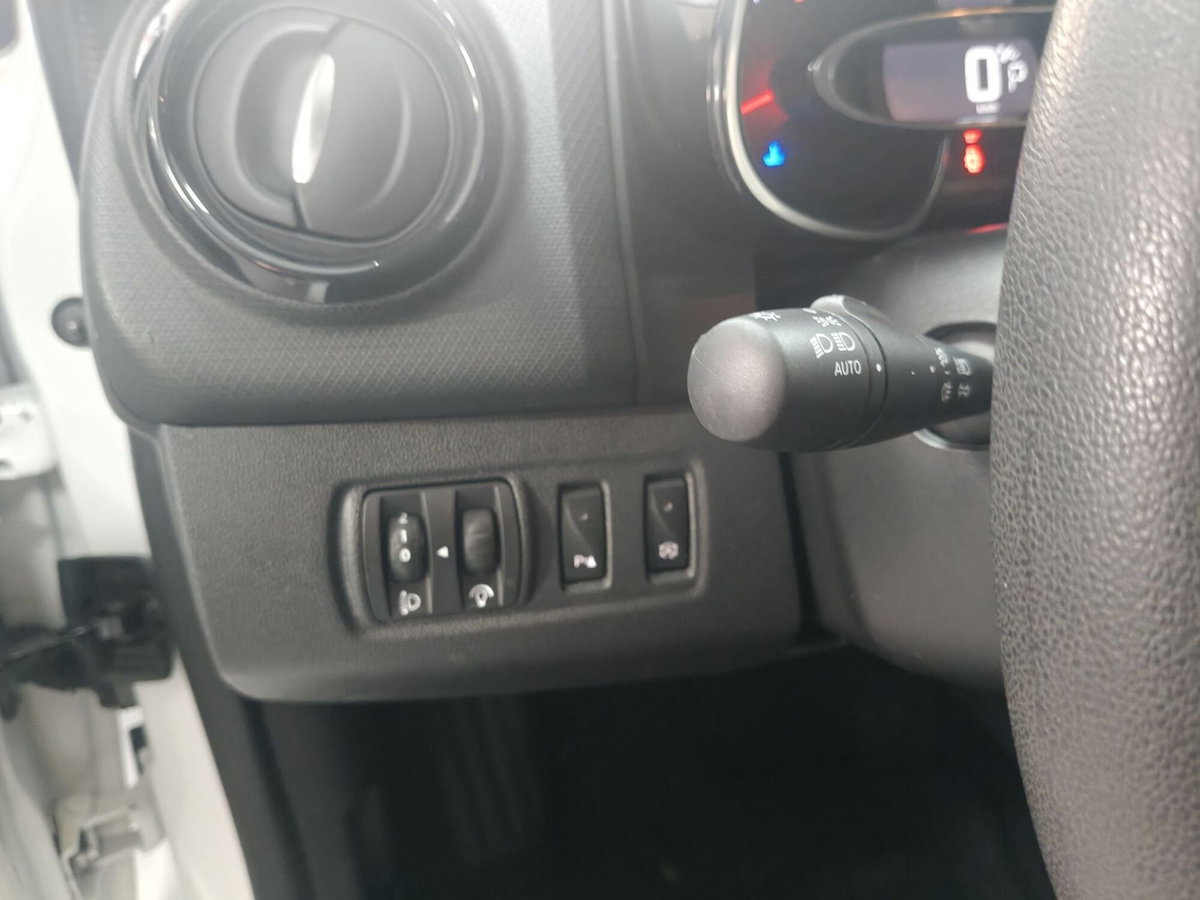 Renault Clio Sporter dCi 8V 90CV EDC Start&Stop Energy Zen (19)