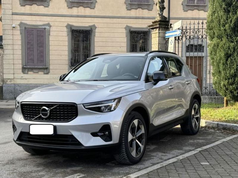 Volvo XC40 B3 automatico Ultimate Dark