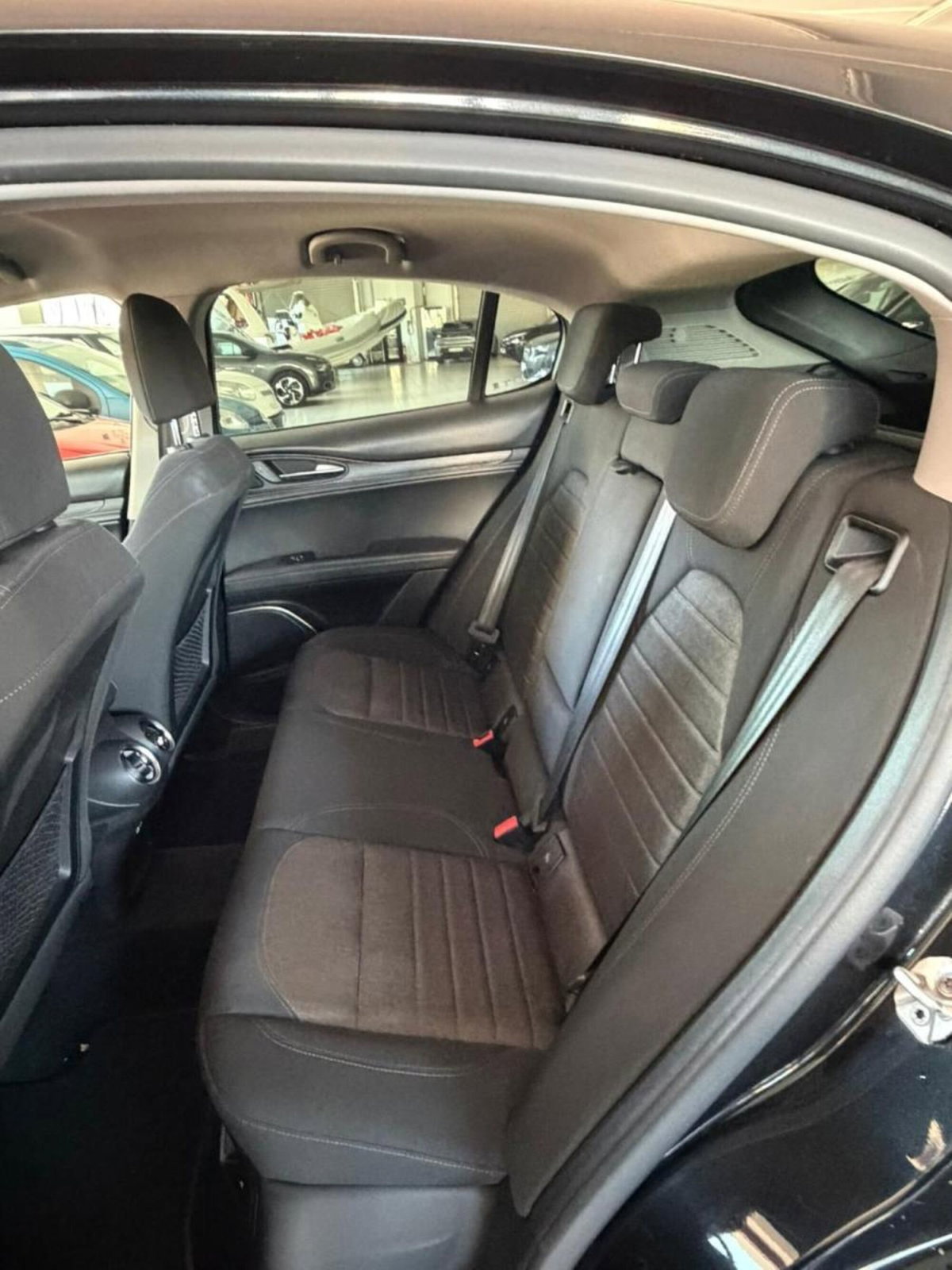 Alfa Romeo Stelvio Stelvio 2.2 Turbodiesel 180 CV AT8 Q4 Business (13)