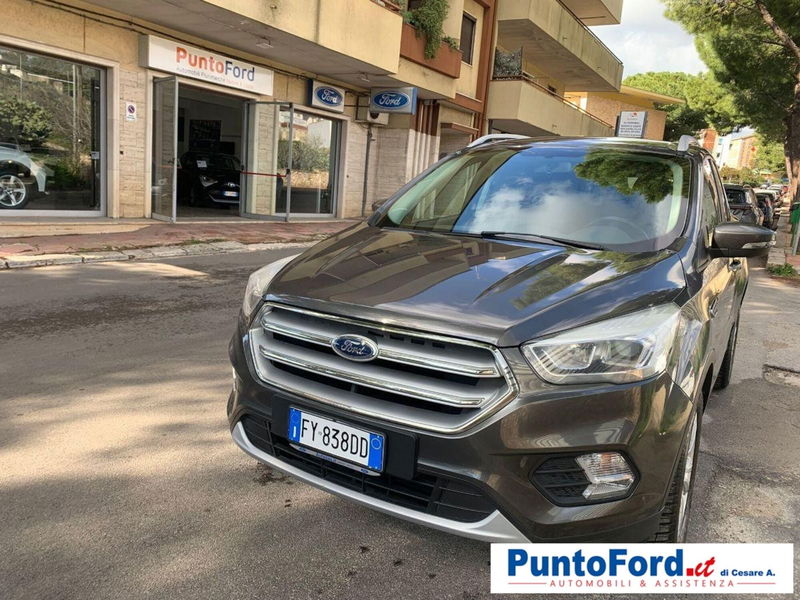Ford Kuga 1.5 TDCI 120 CV S&S 2WD Powershift Titanium Business