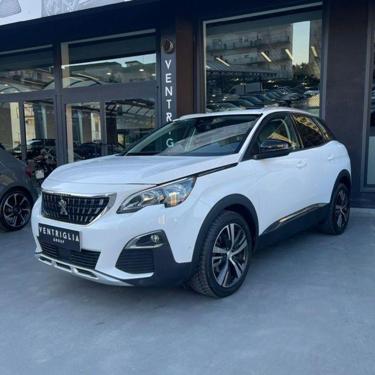 Peugeot 3008 BlueHDi 130 S&S EAT8 Allure Pack (2)