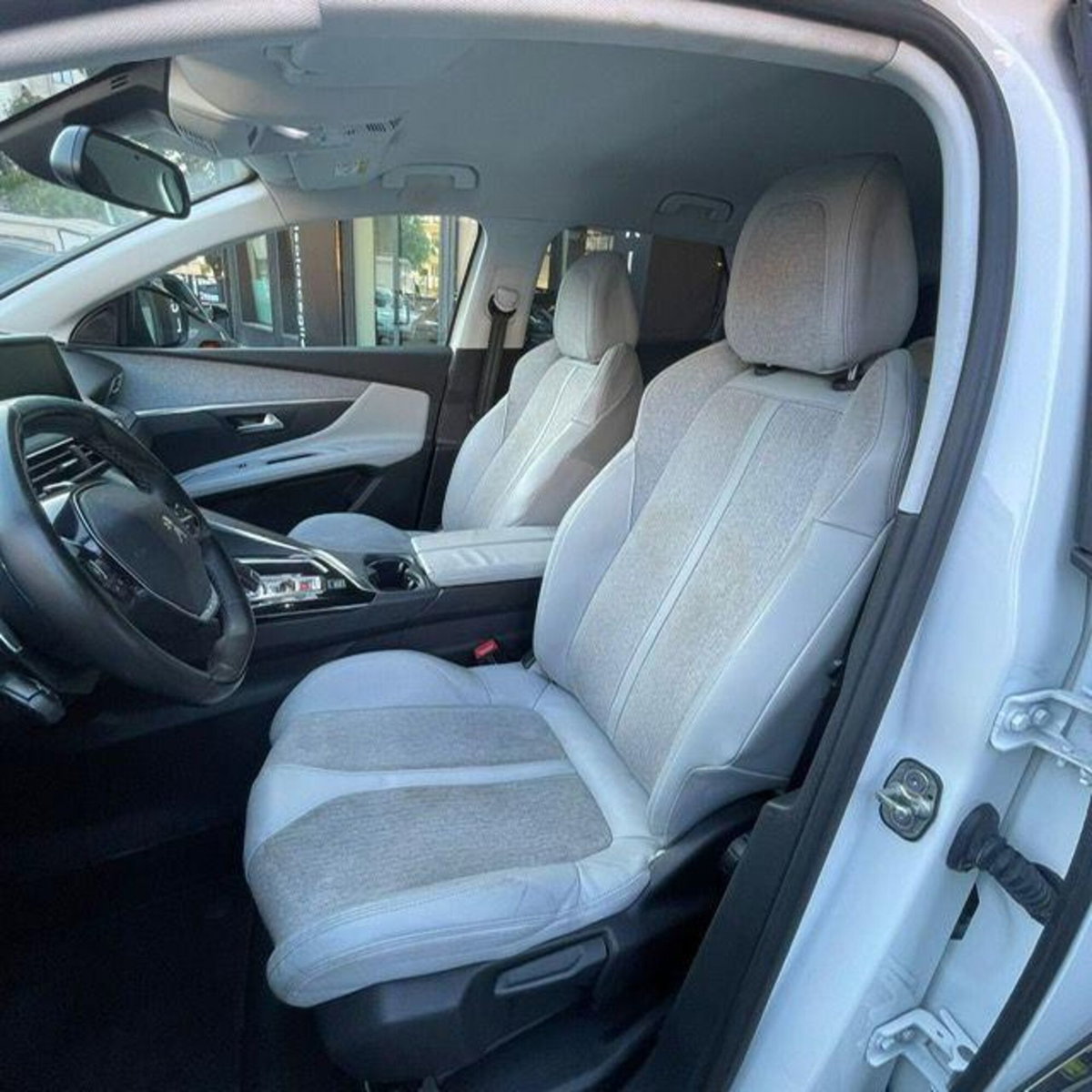Peugeot 3008 BlueHDi 130 S&S EAT8 Allure Pack (5)