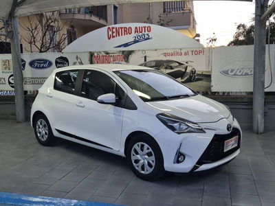 Toyota Yaris 1.0 72 CV 5 porte Lounge usata