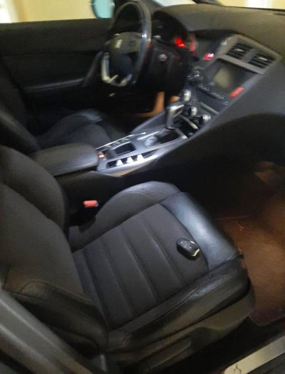 Ds DS 5 DS 5 1.6 e-HDi 115 ETG6 So Chic (3)