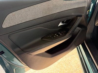 Peugeot 308 SW BlueHDi 130 S&S Allure (20)