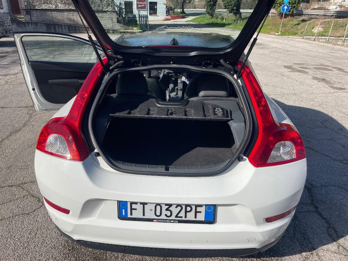 Volvo C30 D3 Black Design (14)