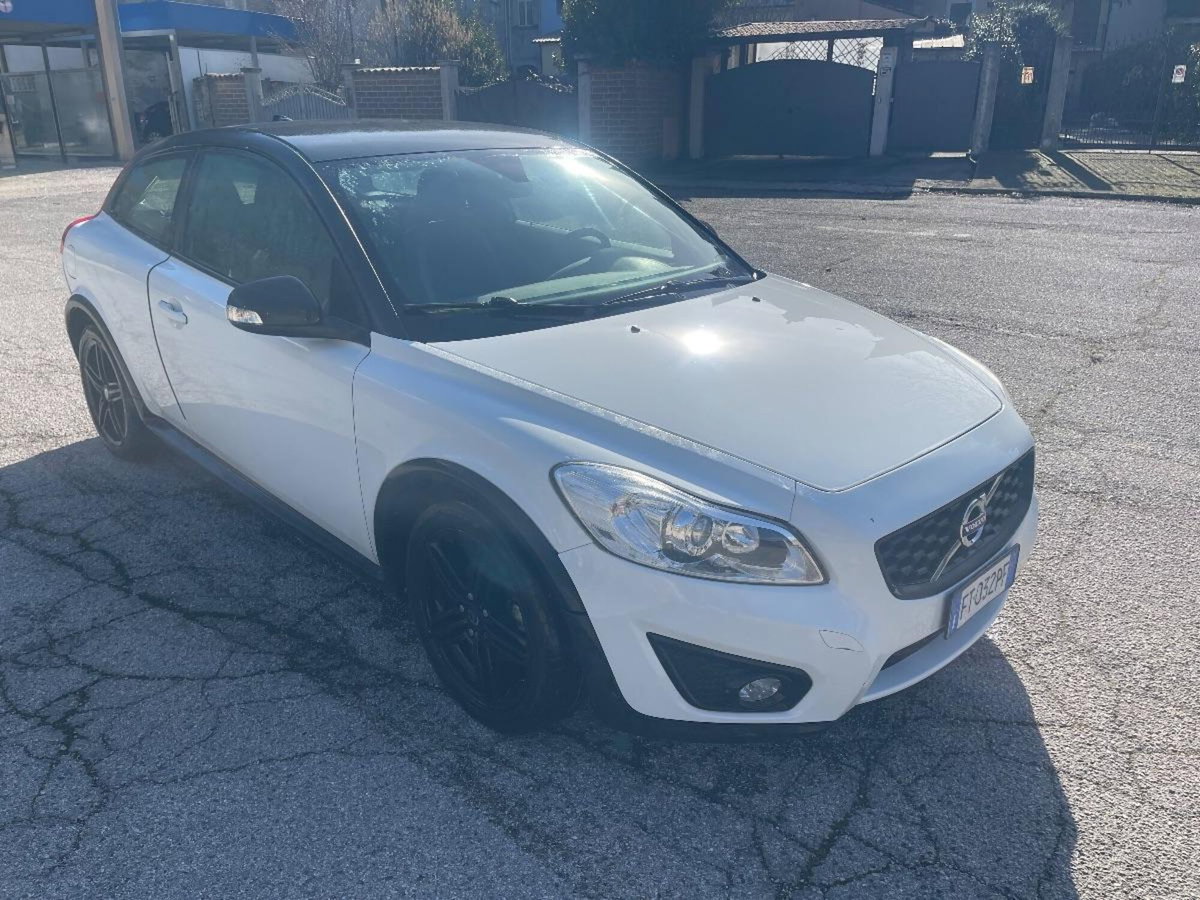Volvo C30 D3 Black Design (3)
