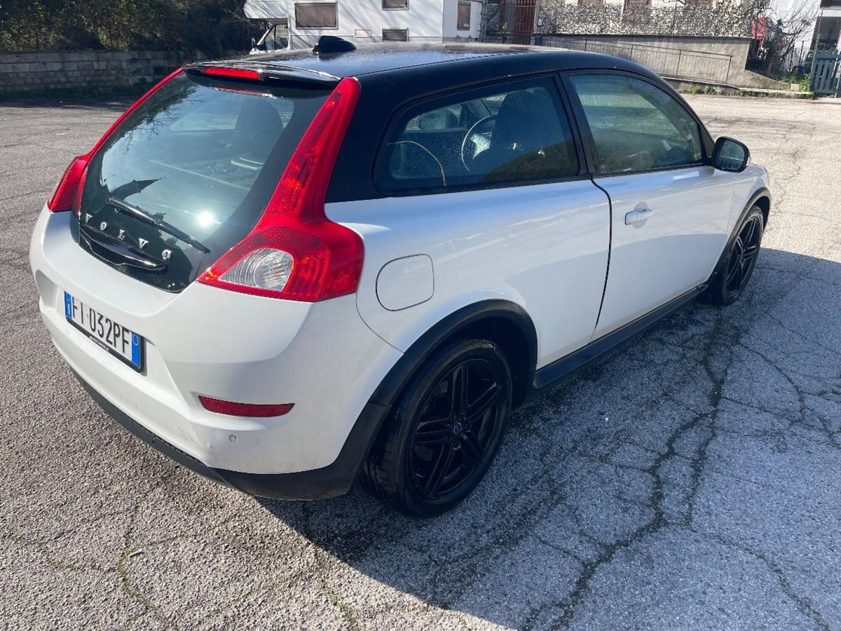 Volvo C30 D3 Black Design (5)