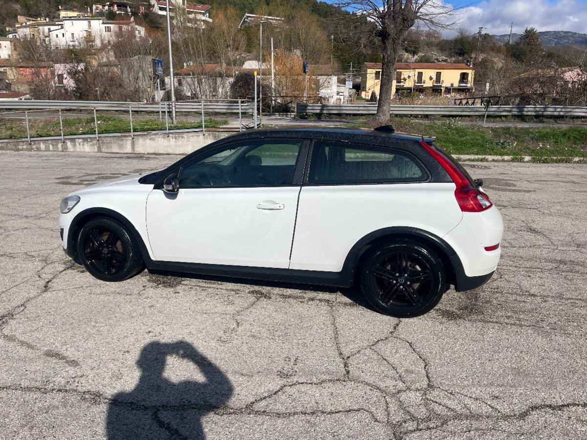 Volvo C30 D3 Black Design (8)