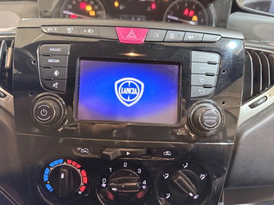 Lancia Ypsilon 1.2 69 CV 5 porte Gold (13)
