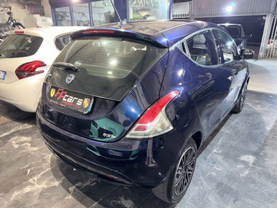 Lancia Ypsilon 1.2 69 CV 5 porte Gold (6)