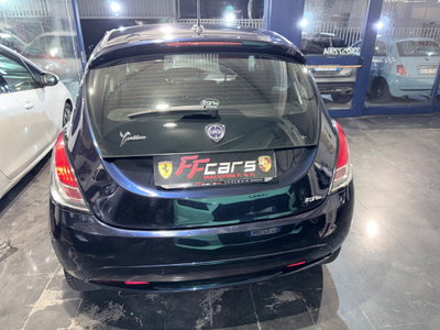 Lancia Ypsilon 1.2 69 CV 5 porte Gold (9)