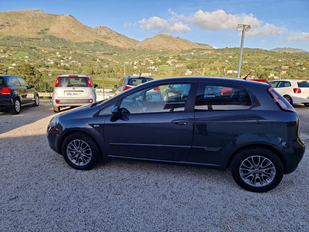 Fiat Punto Evo 1.3 Mjt 75 CV DPF 3 porte S&S 150° (2)