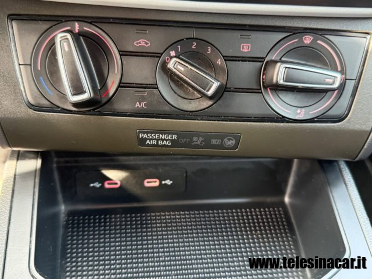 SEAT Ibiza 1.0 EcoTSI 110 CV 5 porte Business (16)