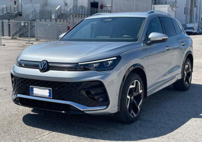 Volkswagen Tiguan 2.0 tdi R-Line 150cv dsg (2)
