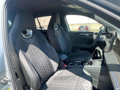 Volkswagen Tiguan 2.0 tdi R-Line 150cv dsg (6)