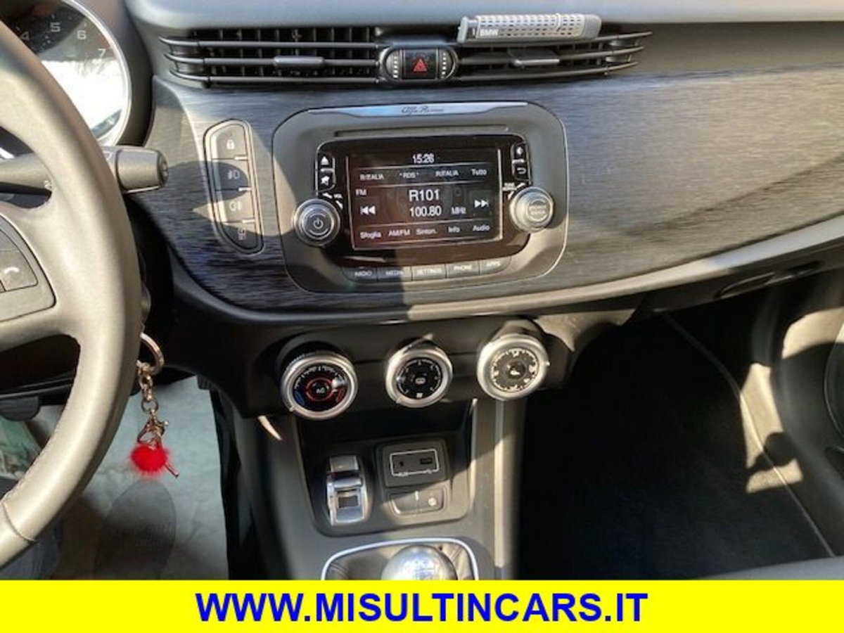 Alfa Romeo Giulietta 1.4 Turbo Super 120cv (15)