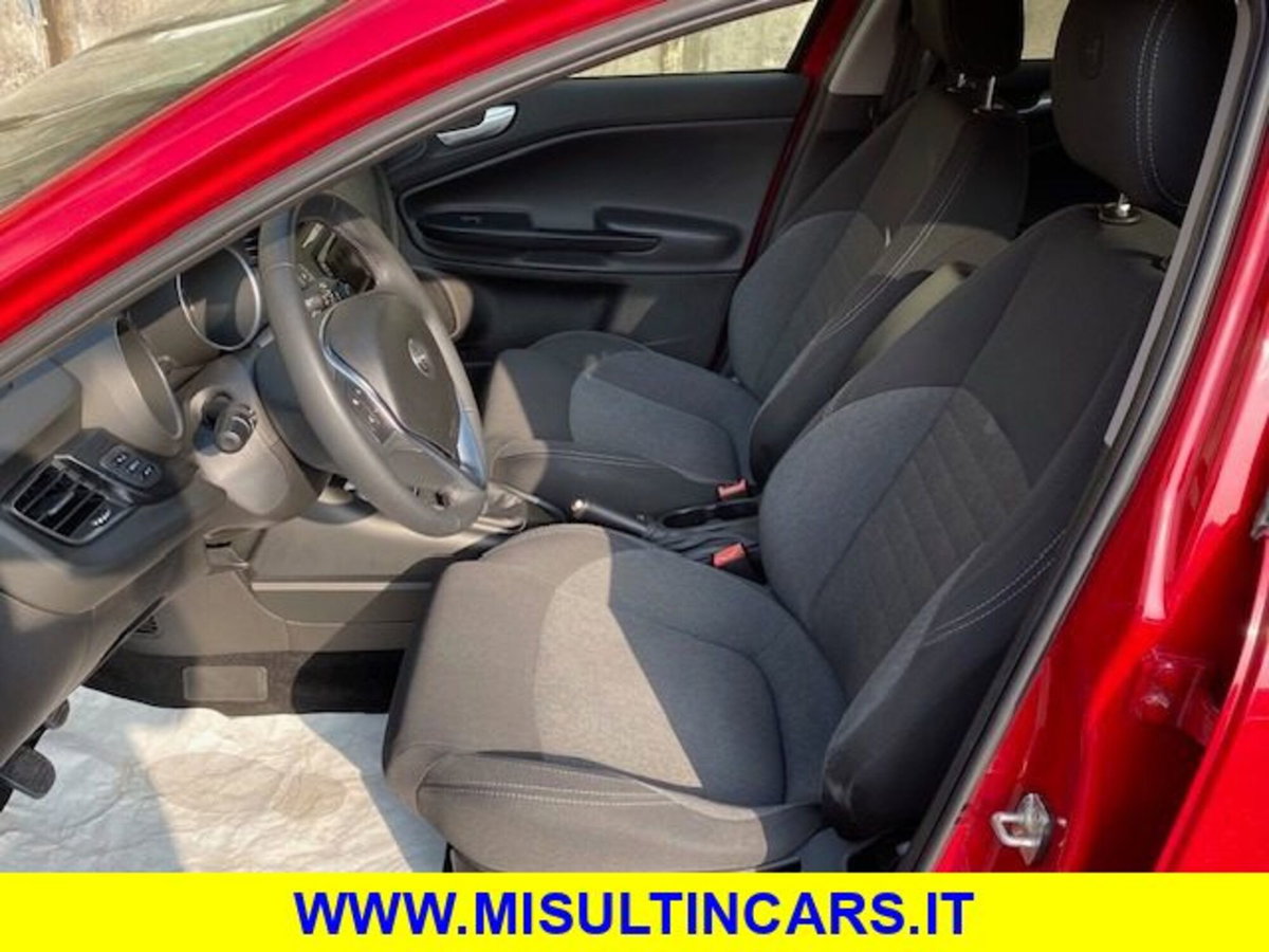 Alfa Romeo Giulietta 1.4 Turbo Super 120cv (8)
