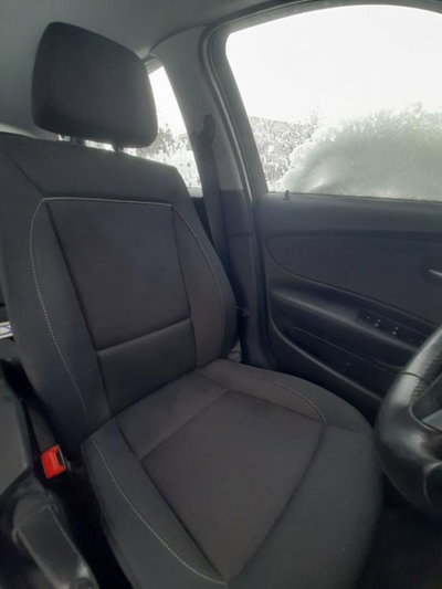 BMW Serie 1 116d 2.0 116CV cat 5 porte Attiva DPF (9)
