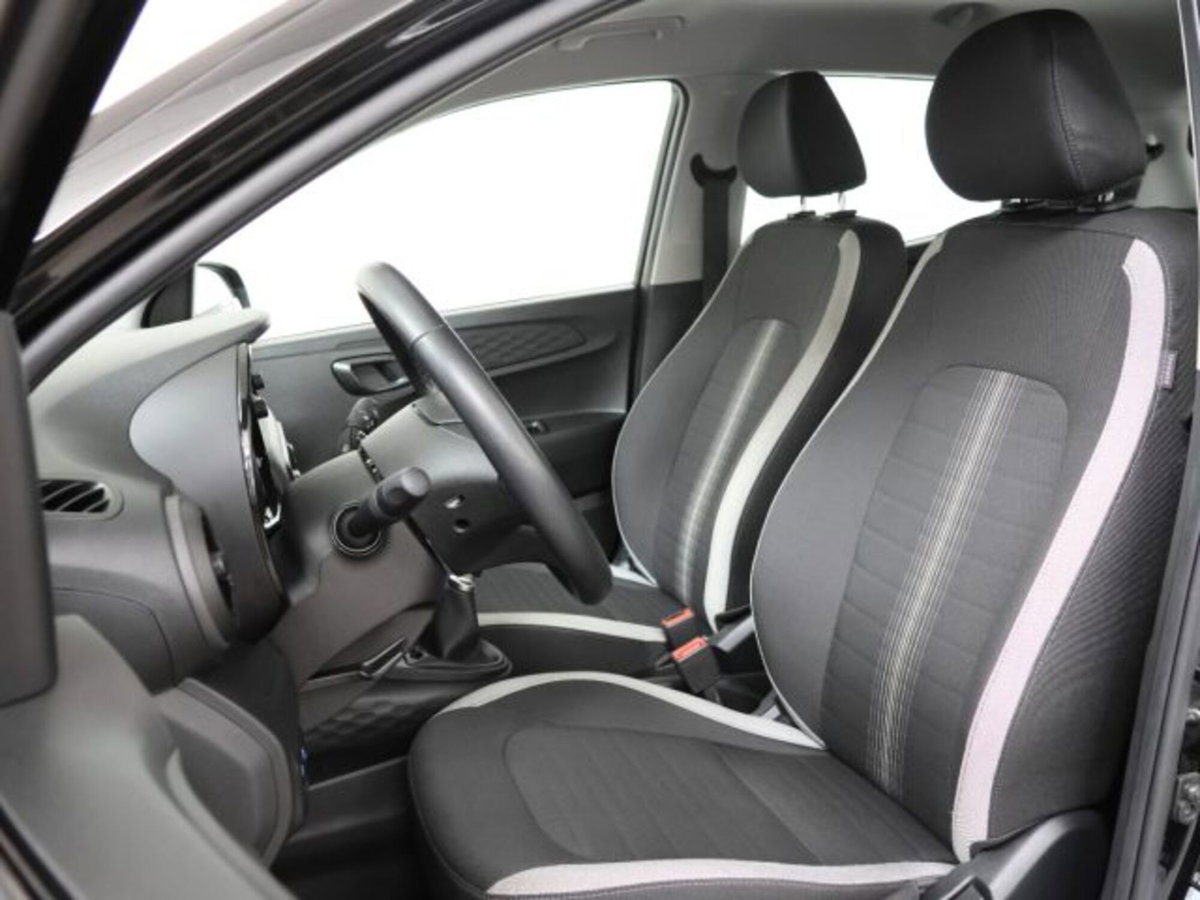 Hyundai i10 1.0 MPI Advanced (8)