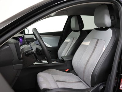 Opel Astra 1.2 Turbo 130 CV AT8 Elegance (8)