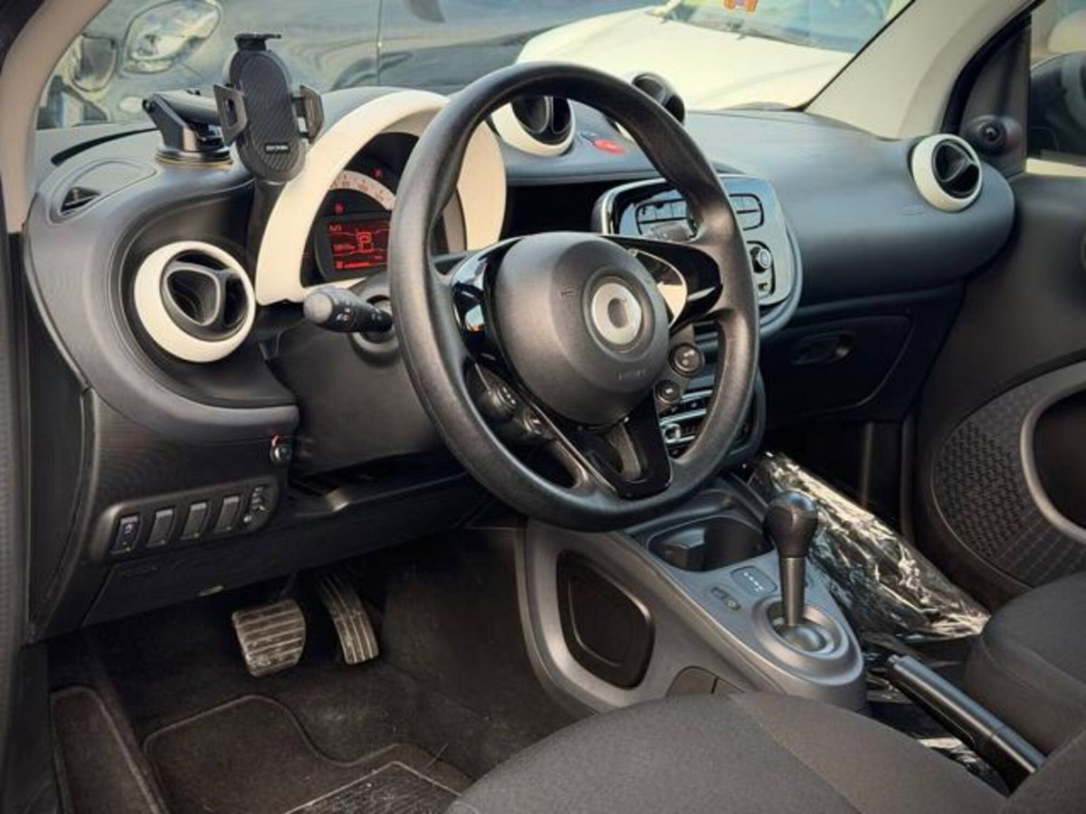 smart Fortwo 70 1.0 twinamic Youngster (14)