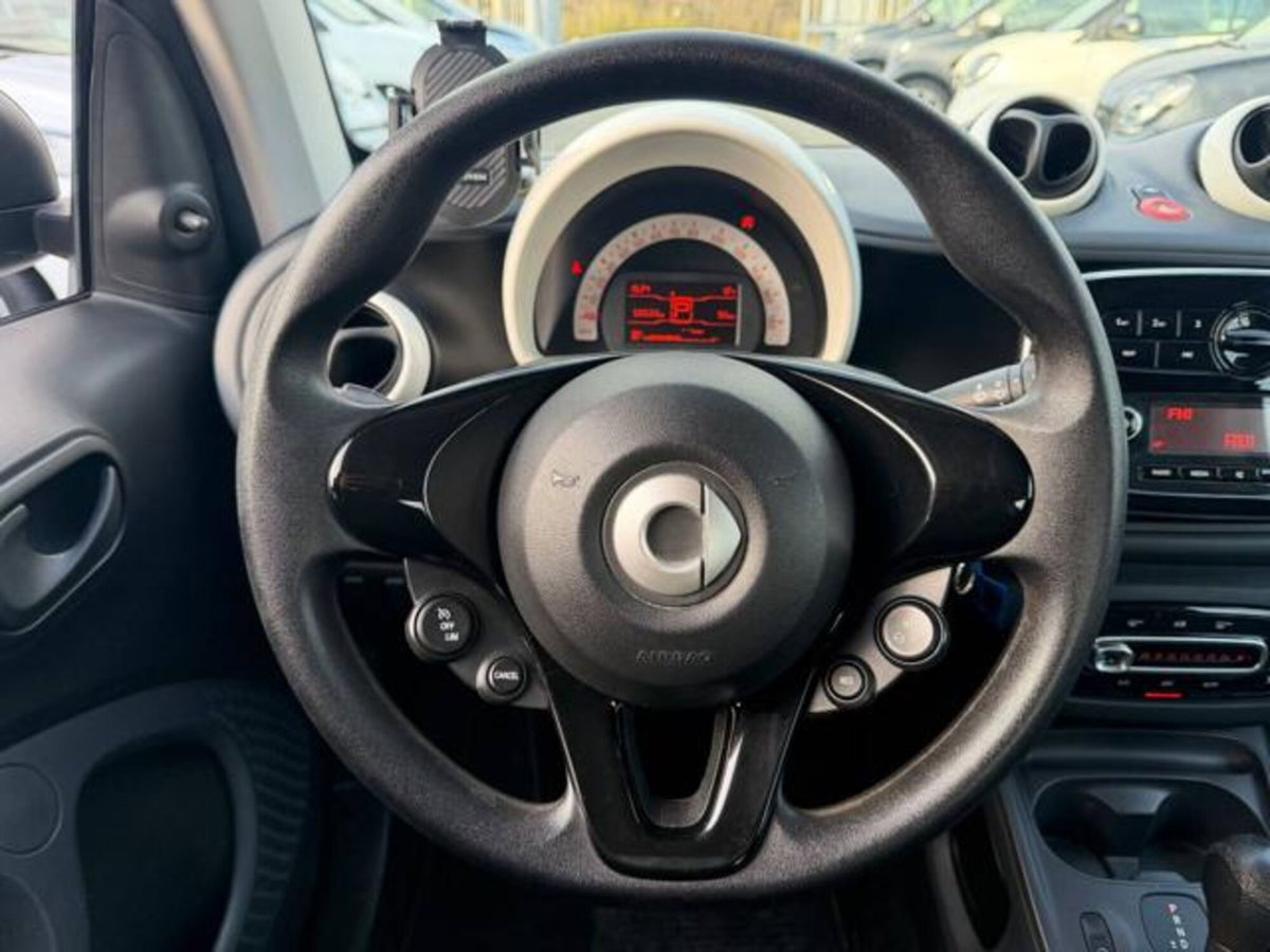 smart Fortwo 70 1.0 twinamic Youngster (16)