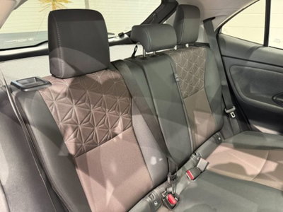 Toyota Yaris Cross 1.5h GR Sport Black Sky fwd 116cv e-cvt (13)
