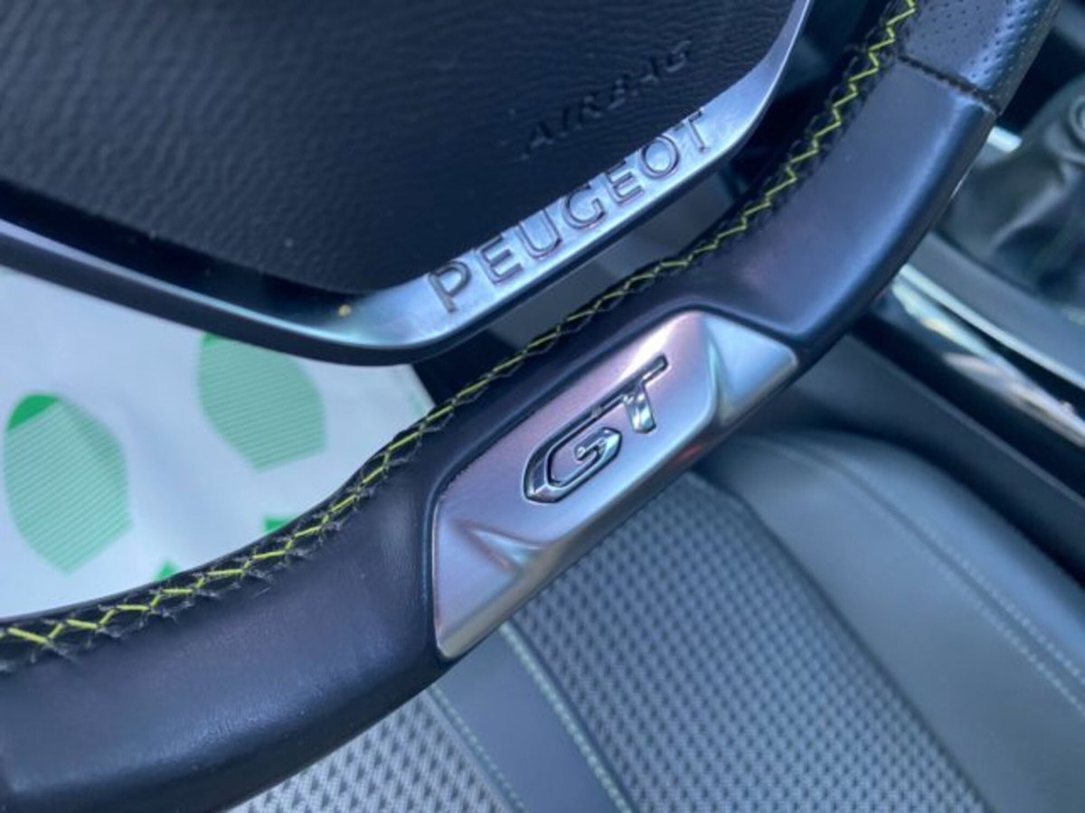 Peugeot 2008 PureTech 130 S&S EAT8 GT Line (14)