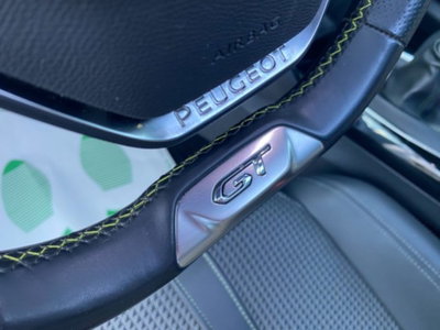 Peugeot 2008 PureTech 130 S&S EAT8 GT Line (14)