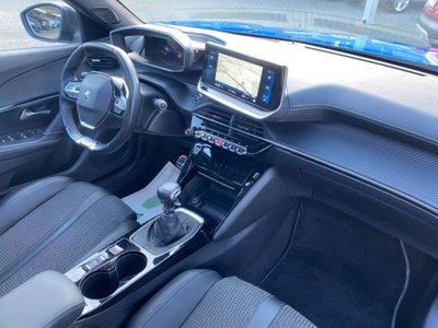 Peugeot 2008 PureTech 130 S&S EAT8 GT Line (9)