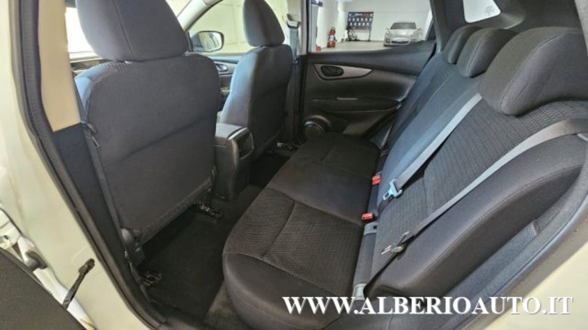 Nissan Qashqai 1.5 dCi DPF Acenta (10)