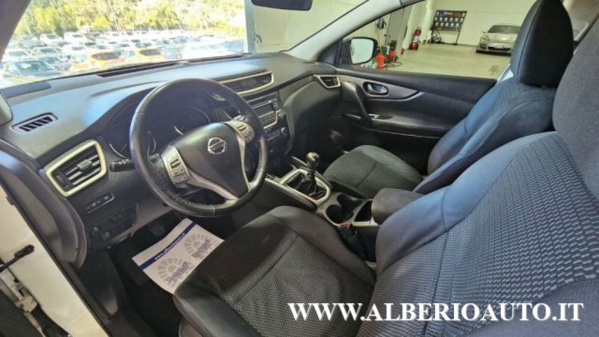 Nissan Qashqai 1.5 dCi DPF Acenta (12)