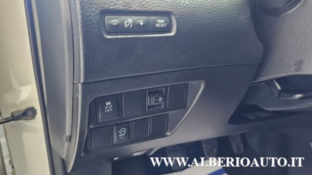 Nissan Qashqai 1.5 dCi DPF Acenta (16)