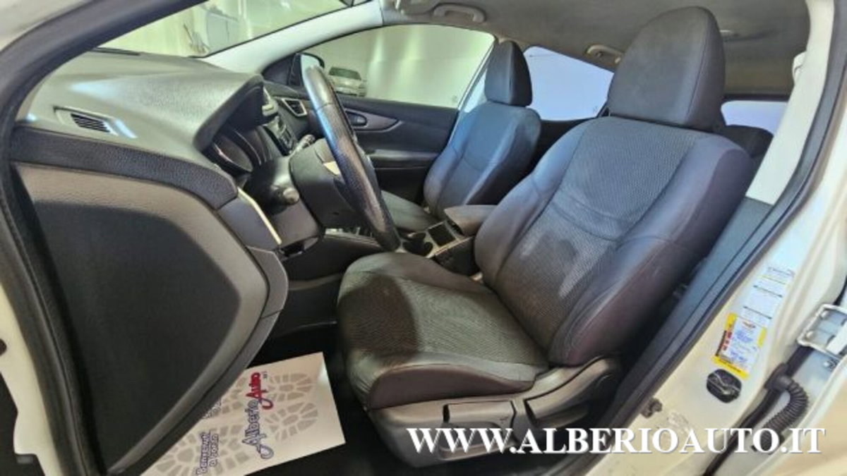 Nissan Qashqai 1.5 dCi DPF Acenta (17)