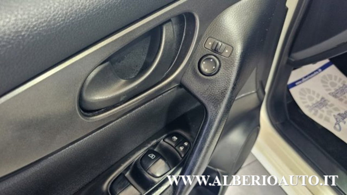 Nissan Qashqai 1.5 dCi DPF Acenta (20)