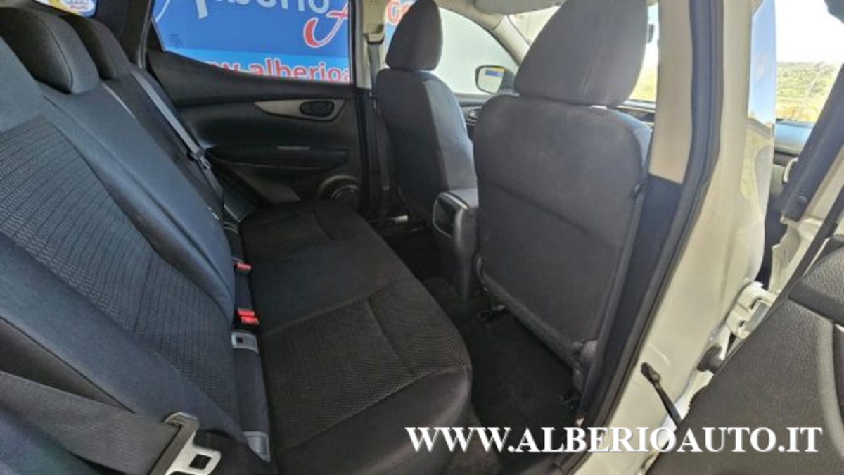 Nissan Qashqai 1.5 dCi DPF Acenta (8)