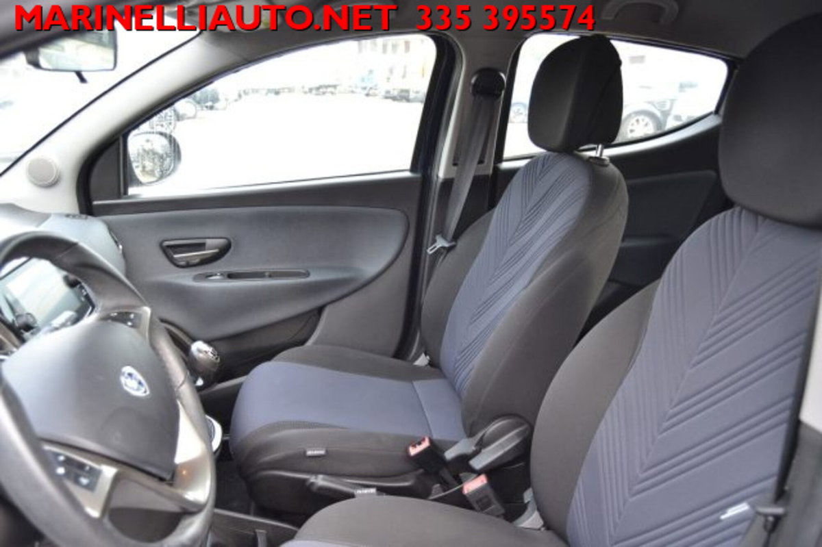 Lancia Ypsilon 1.0 FireFly 5 porte S&S Hybrid Ecochic Gold (13)