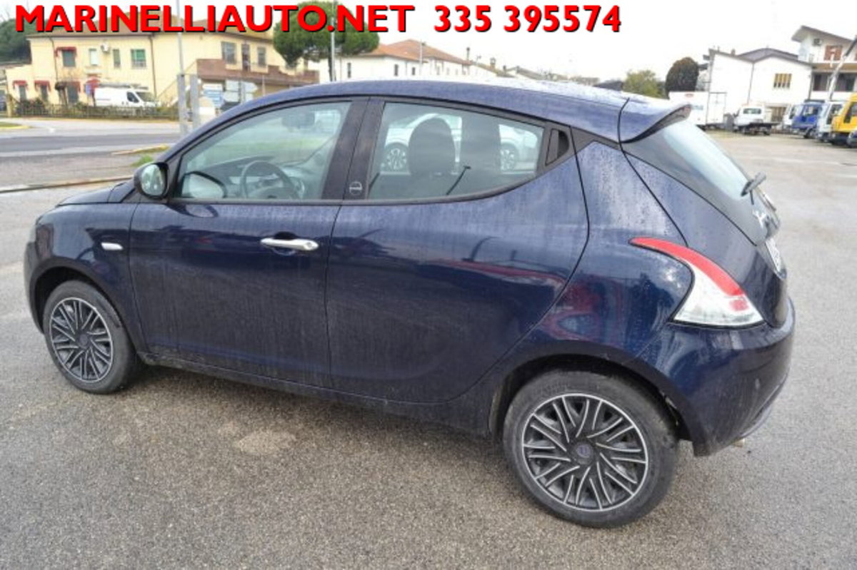 Lancia Ypsilon 1.0 FireFly 5 porte S&S Hybrid Ecochic Gold (8)