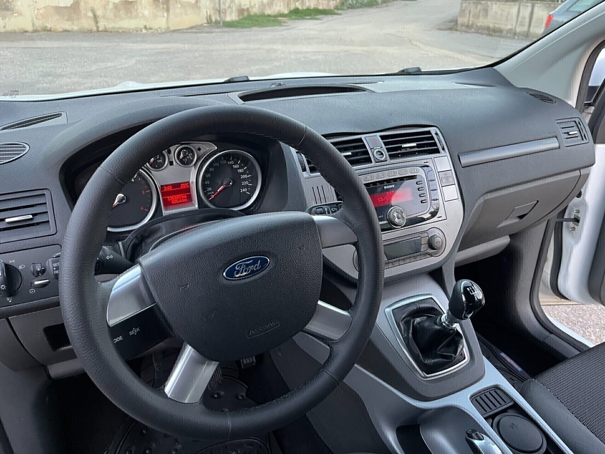Ford Kuga 2.0 TDCi 136 CV 2WD Titanium DPF (13)