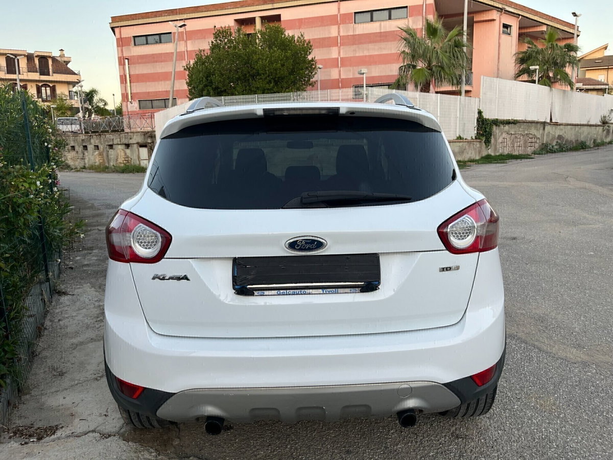 Ford Kuga 2.0 TDCi 136 CV 2WD Titanium DPF (8)