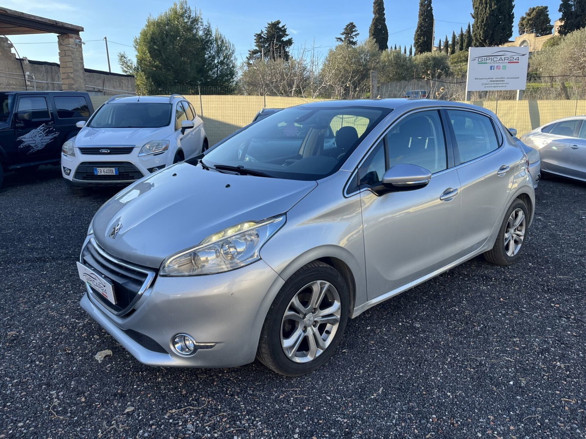 Peugeot 208 82 5 porte Allure (2)
