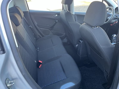 Peugeot 208 82 5 porte Allure (6)