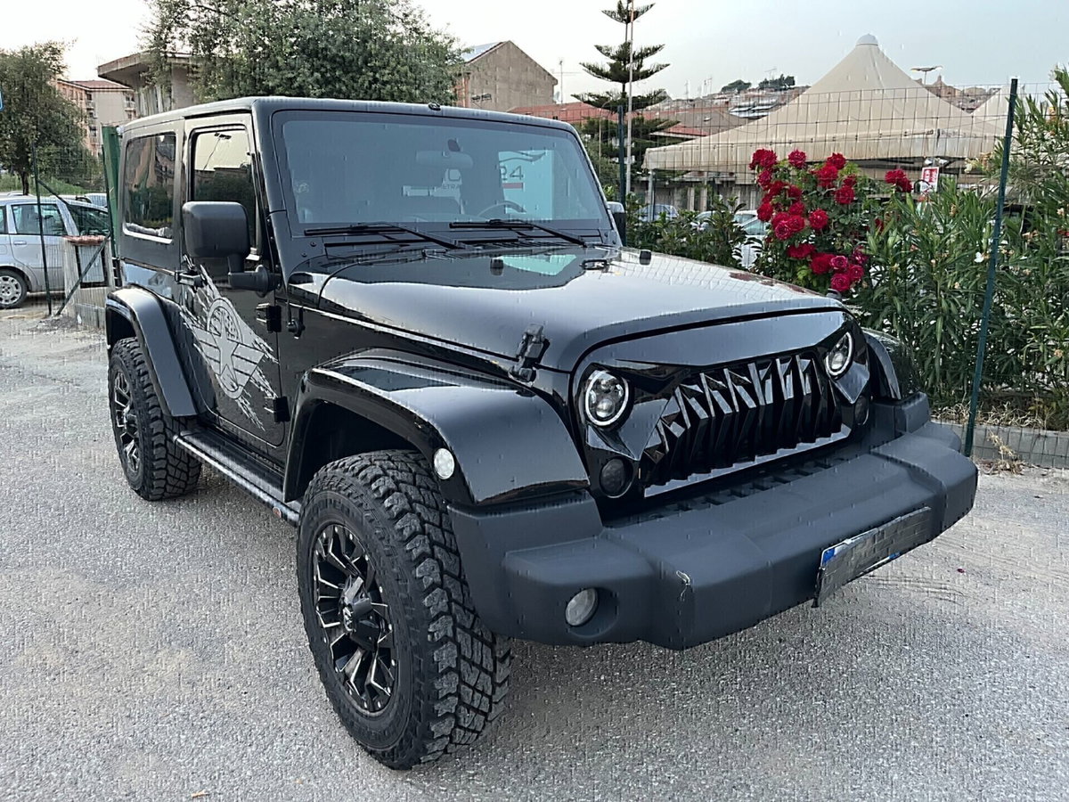 Jeep Wrangler 2.8 CRD DPF Sahara (2)