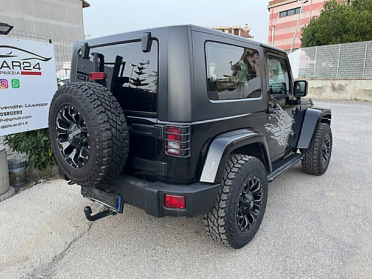 Jeep Wrangler 2.8 CRD DPF Sahara (8)